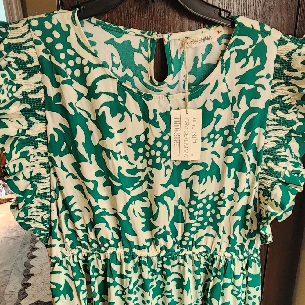 Grace & Emma XL Green & White Dress